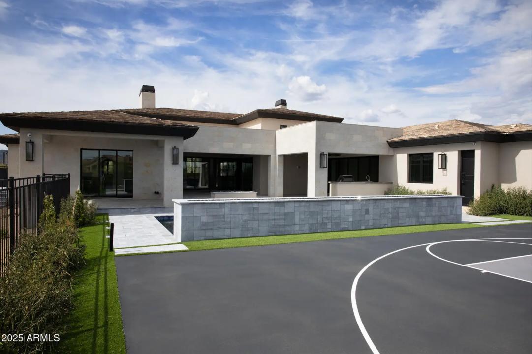 Real Estate Picture 37