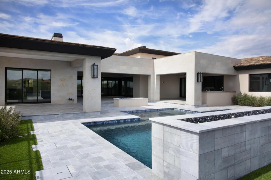 Real Estate Picture 38