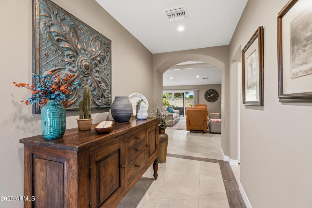 Real Estate Picture 5