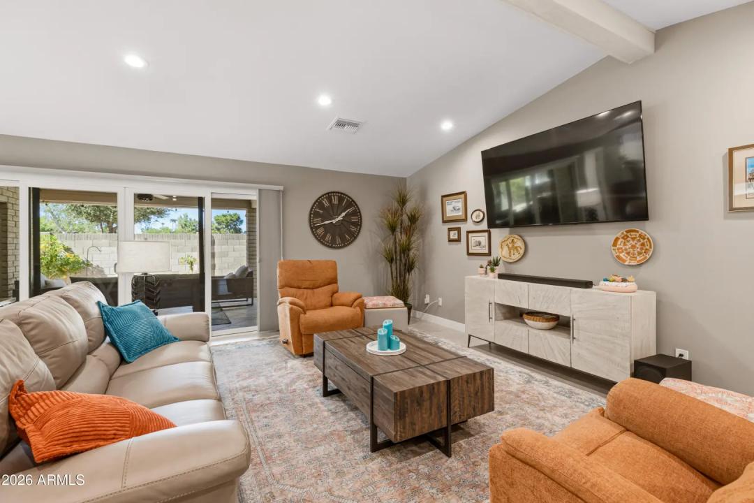 Real Estate Picture 6