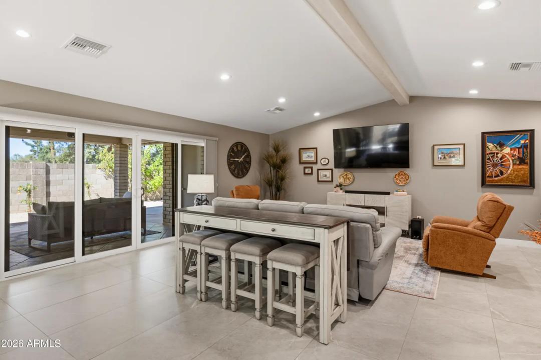 Real Estate Picture 10