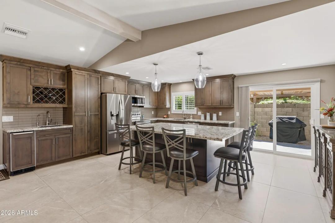 Real Estate Picture 11