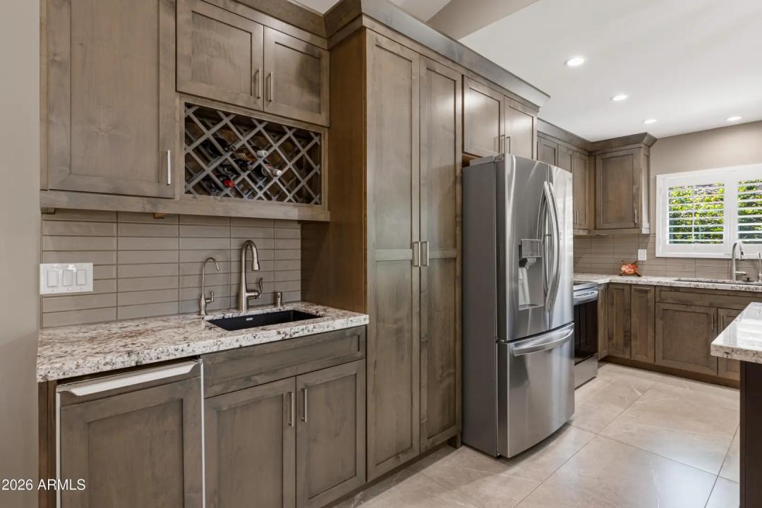Real Estate Picture 12