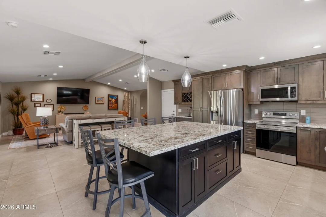 Real Estate Picture 13