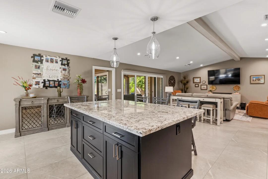Real Estate Picture 15