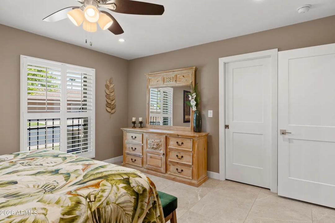 Real Estate Picture 24