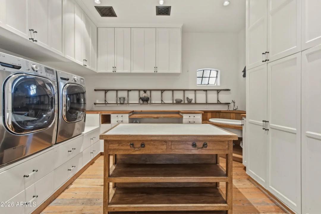 Real Estate Picture 34