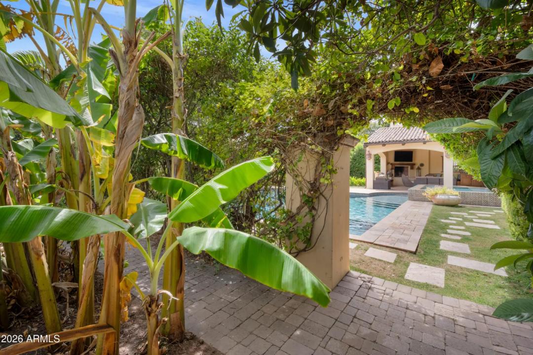 Real Estate Picture 81