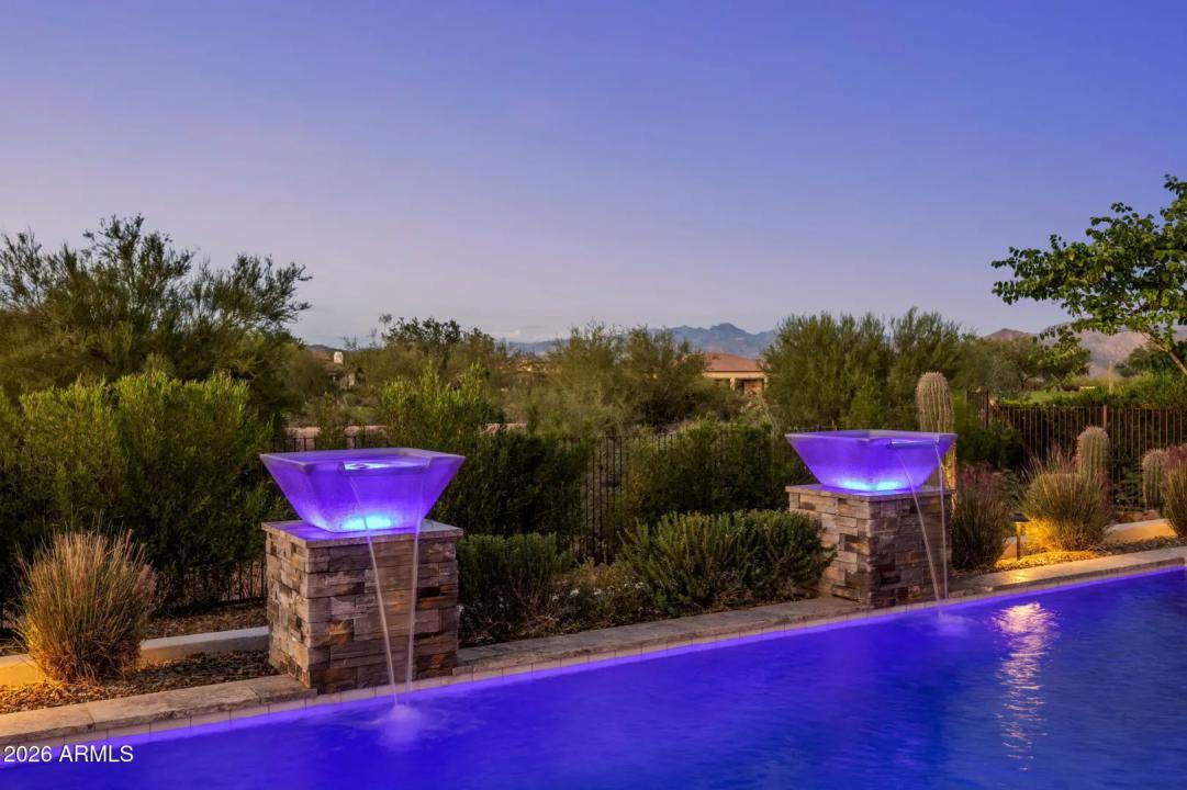 Real Estate Picture 6
