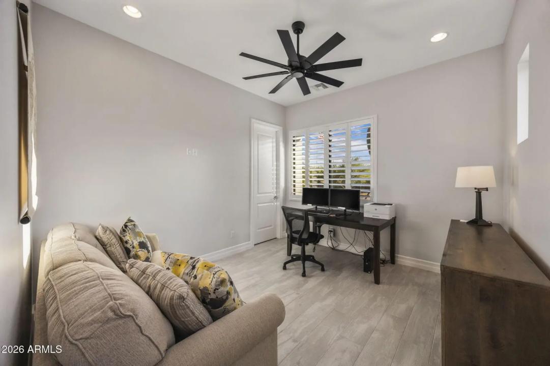 Real Estate Picture 36
