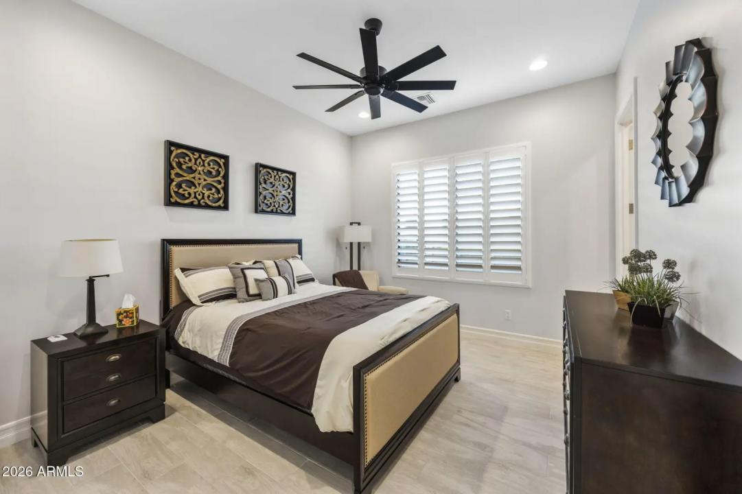 Real Estate Picture 38