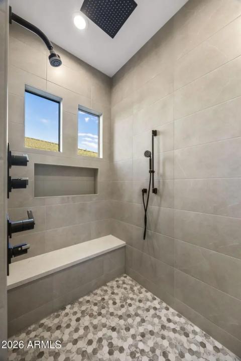 Real Estate Picture 33