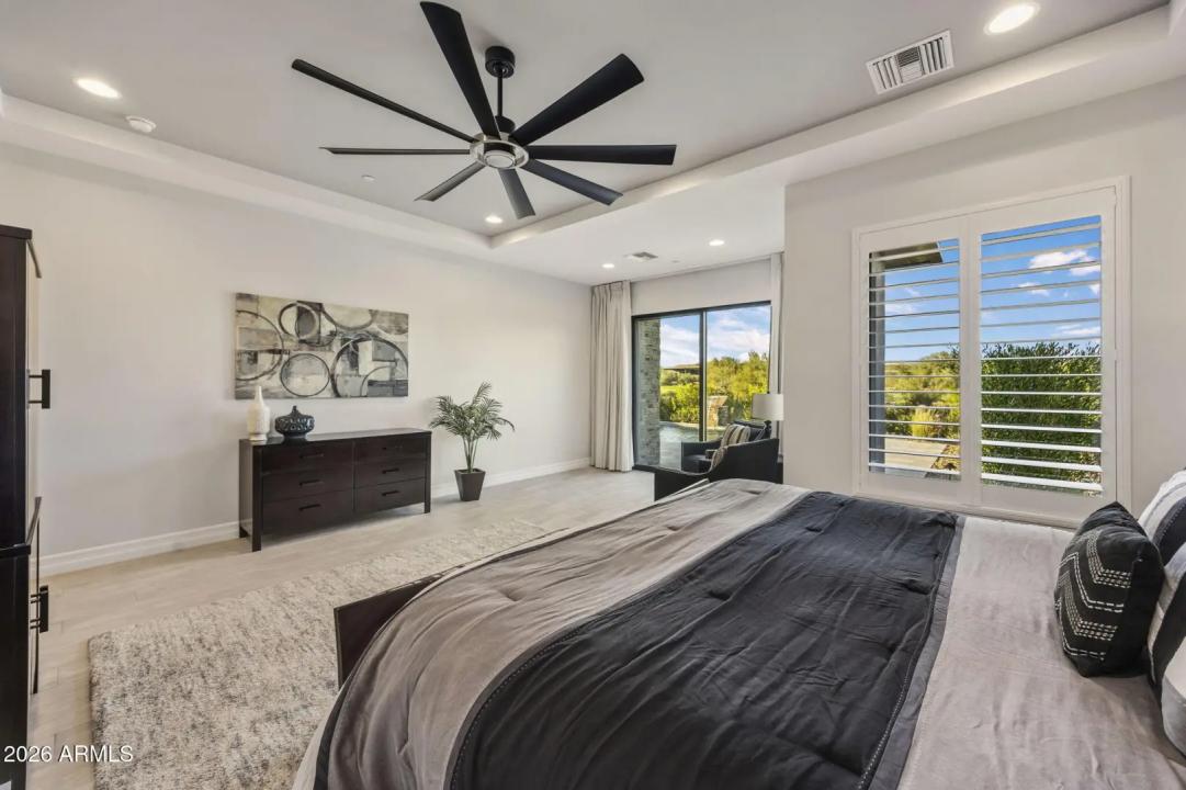 Real Estate Picture 29