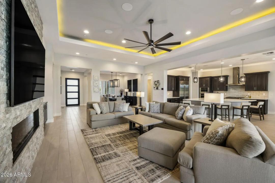 Real Estate Picture 15