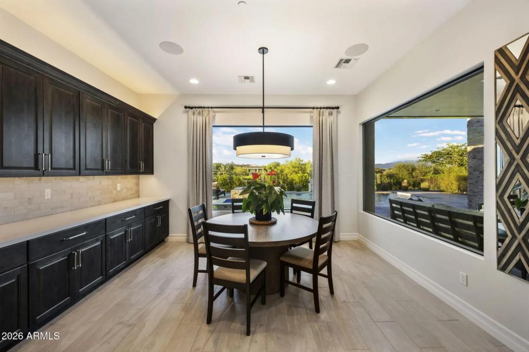 Real Estate Picture 19