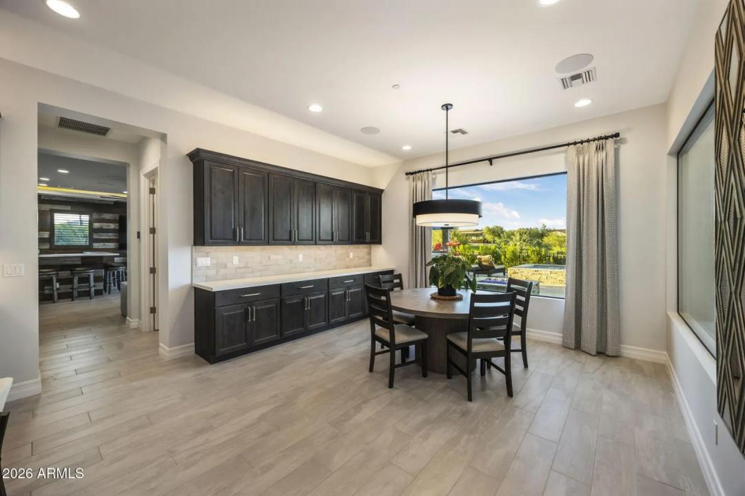 Real Estate Picture 20
