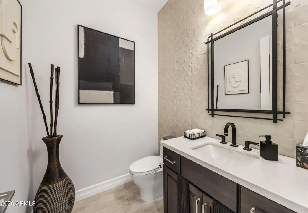 Real Estate Picture 40