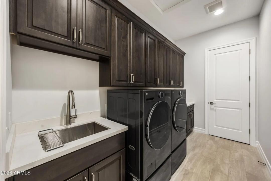 Real Estate Picture 42