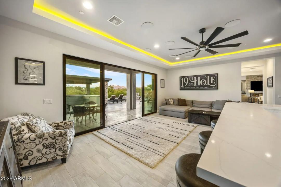 Real Estate Picture 25