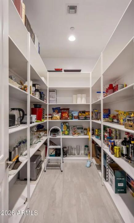 Real Estate Picture 43