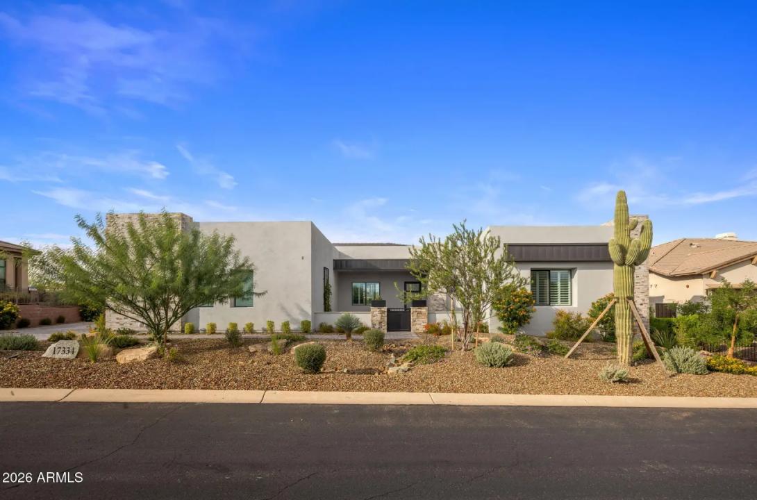 Real Estate Picture 8