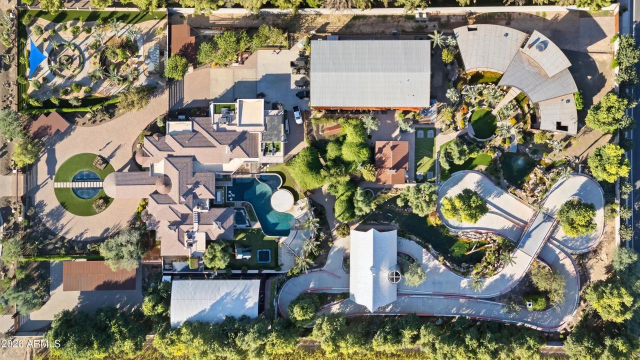 Real Estate Picture 2