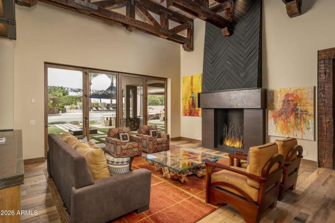Real Estate Picture 7