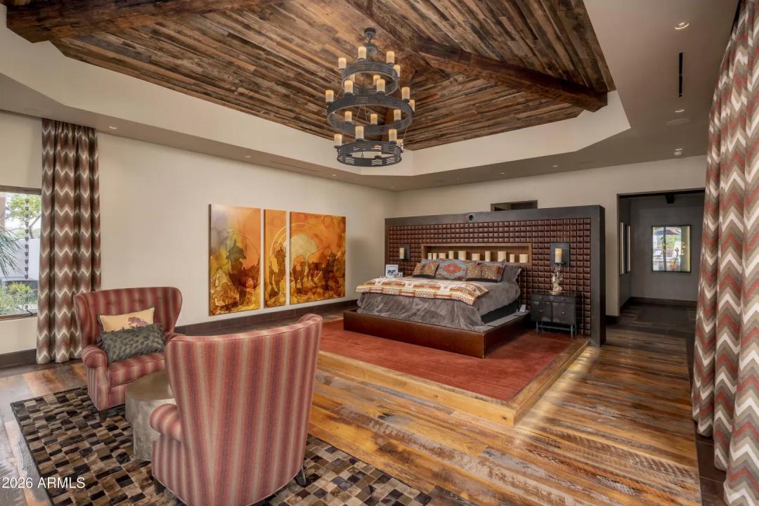 Real Estate Picture 14