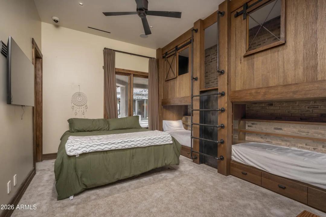 Real Estate Picture 21