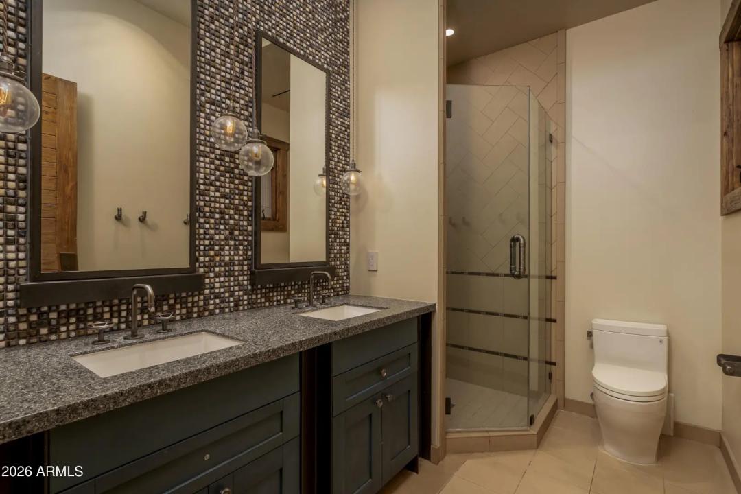 Real Estate Picture 22