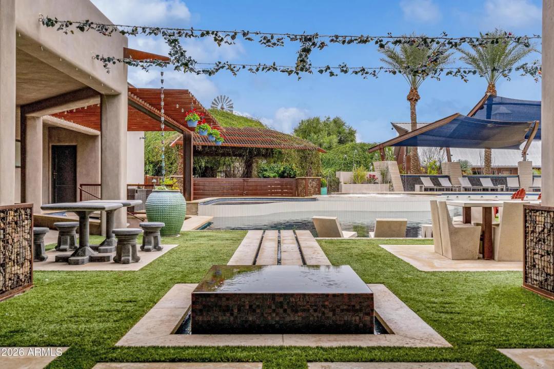 Real Estate Picture 23