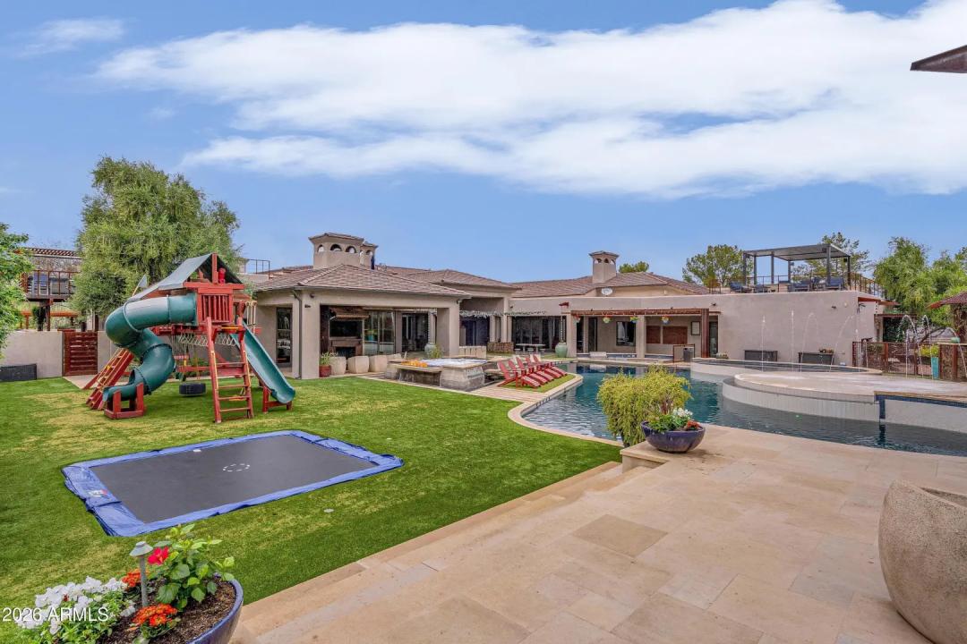 Real Estate Picture 28