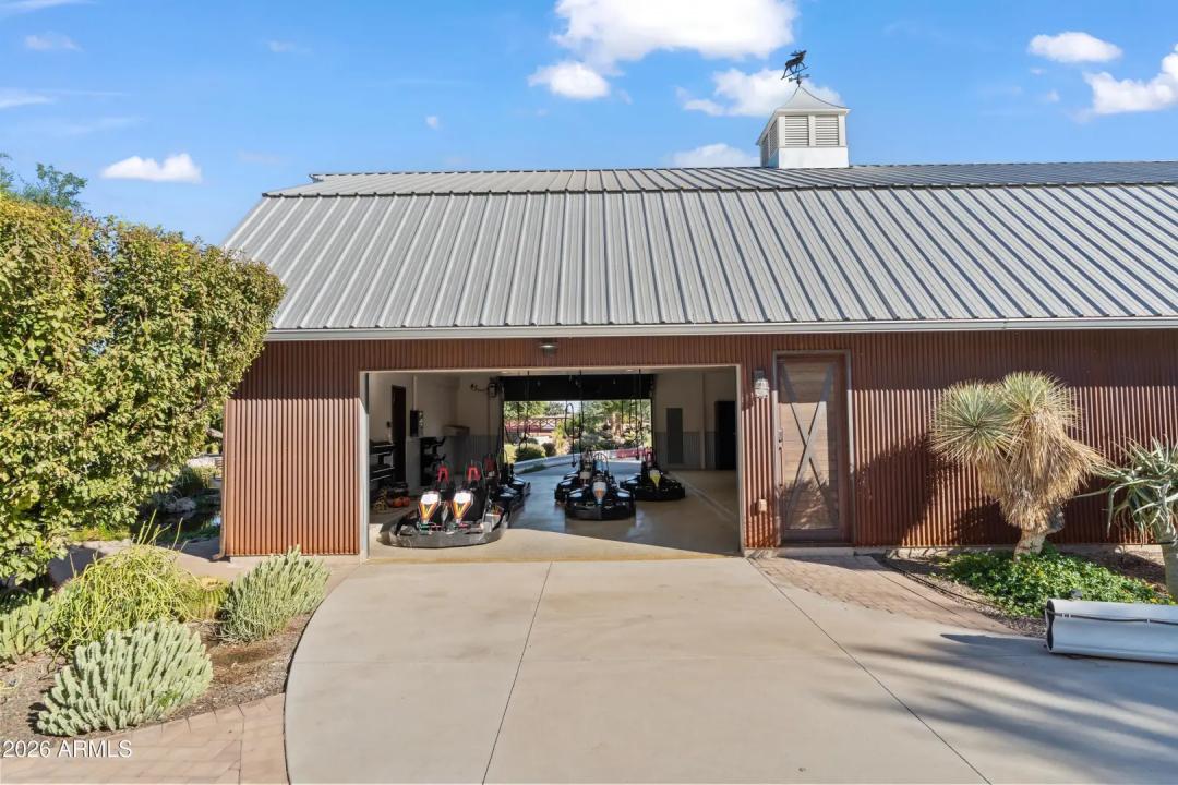 Real Estate Picture 30