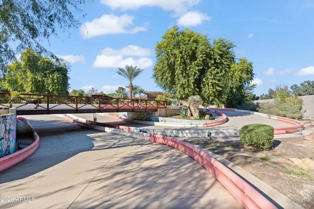 Real Estate Picture 35