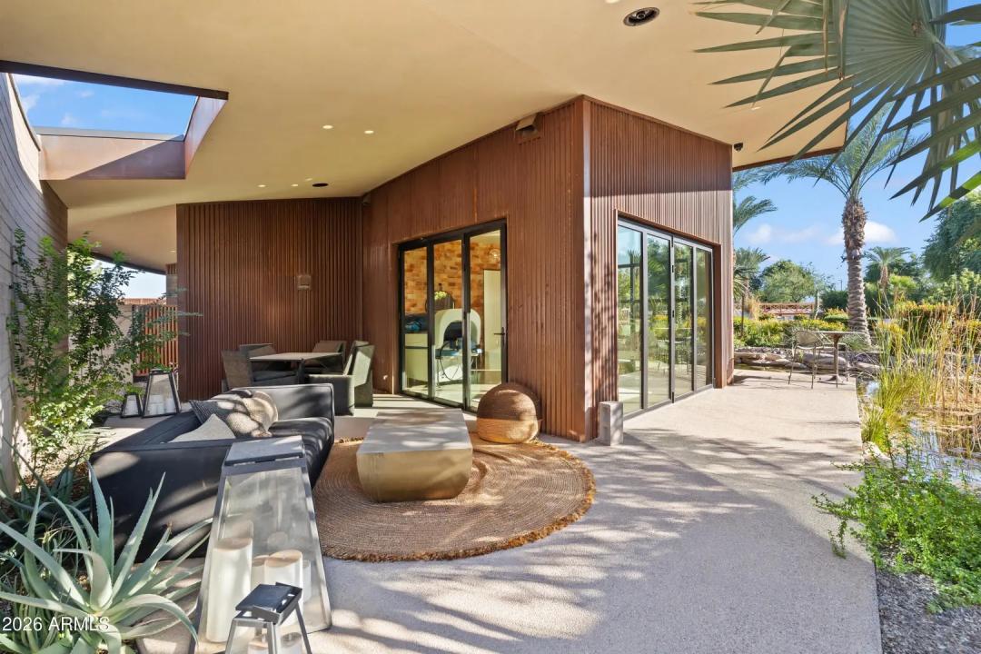 Real Estate Picture 50