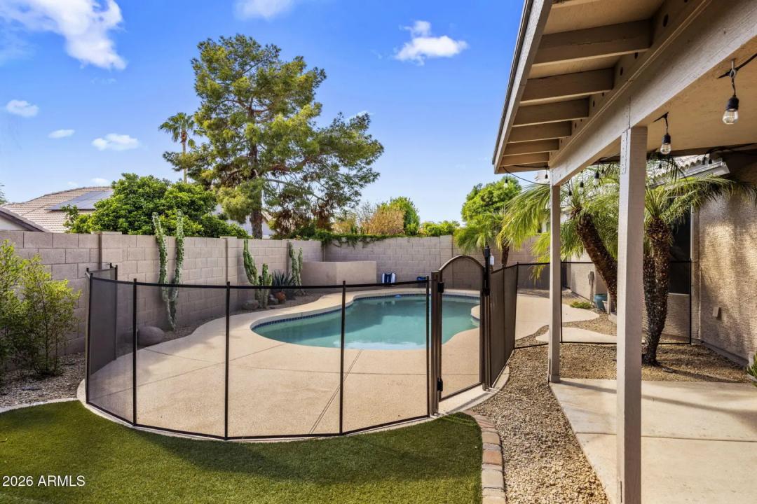 Real Estate Picture 19