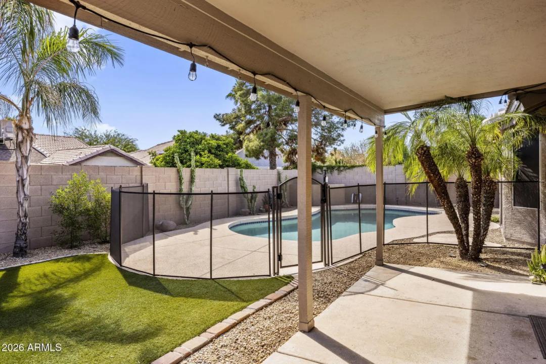Real Estate Picture 20