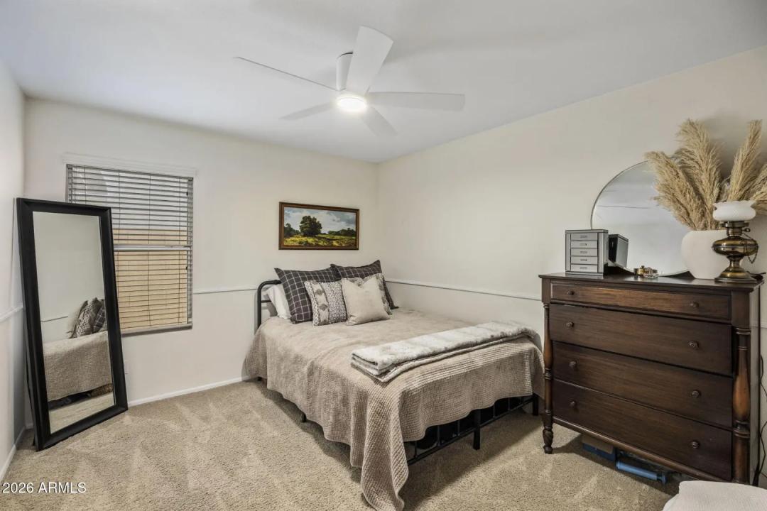 Real Estate Picture 16