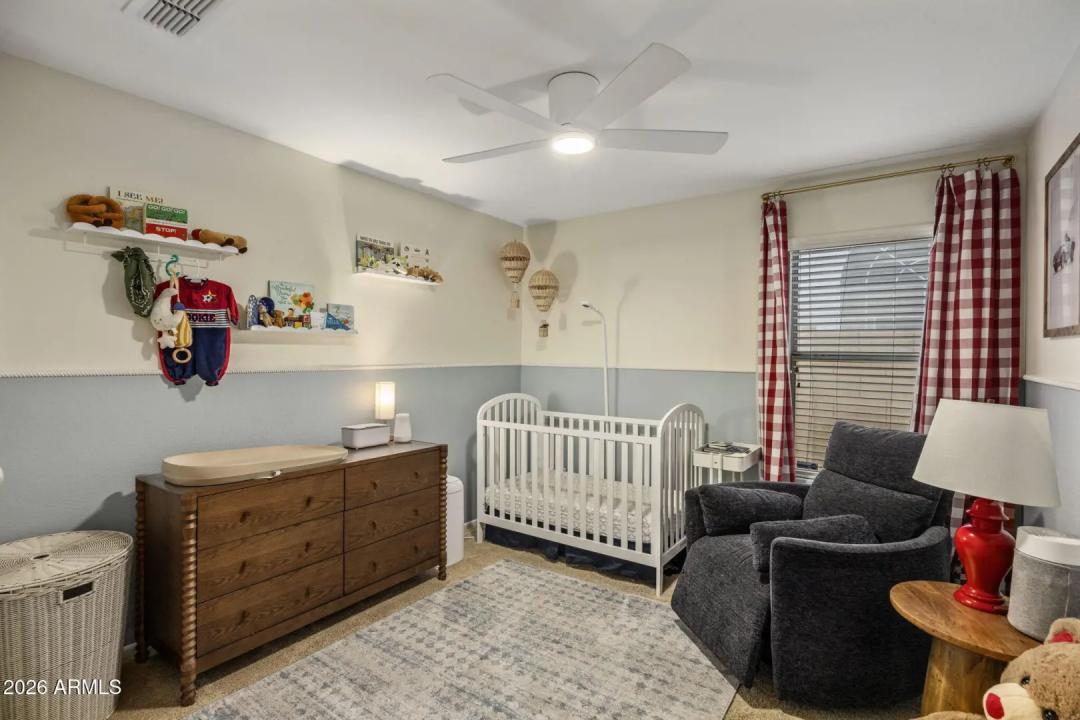 Real Estate Picture 15