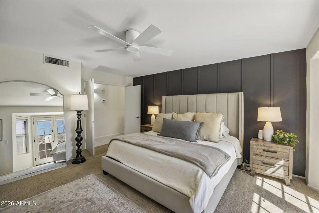 Real Estate Picture 11