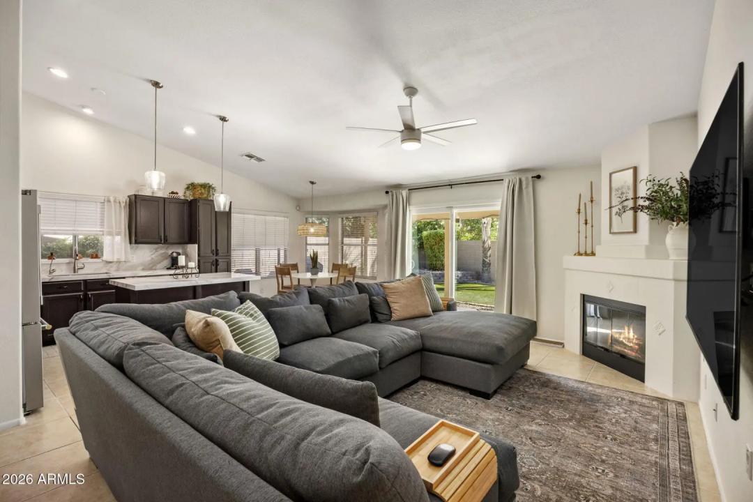 Real Estate Picture 9