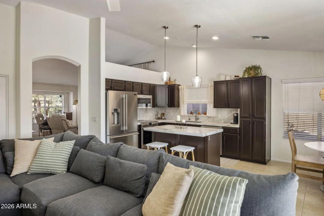 Real Estate Picture 10