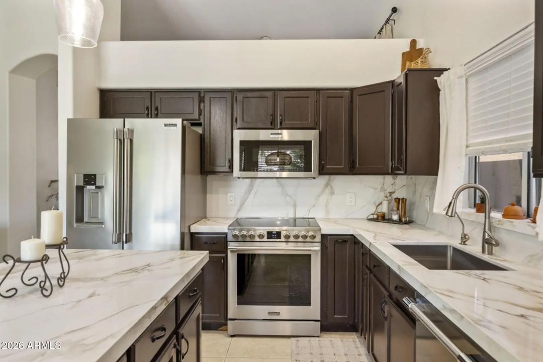 Real Estate Picture 7