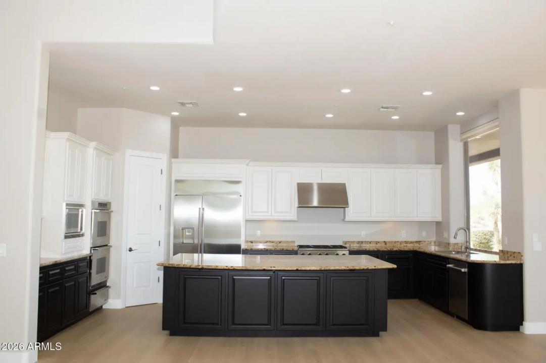 Real Estate Picture 6