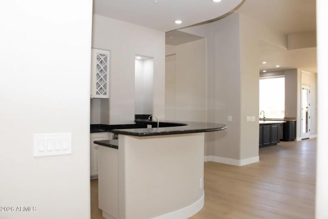 Real Estate Picture 10