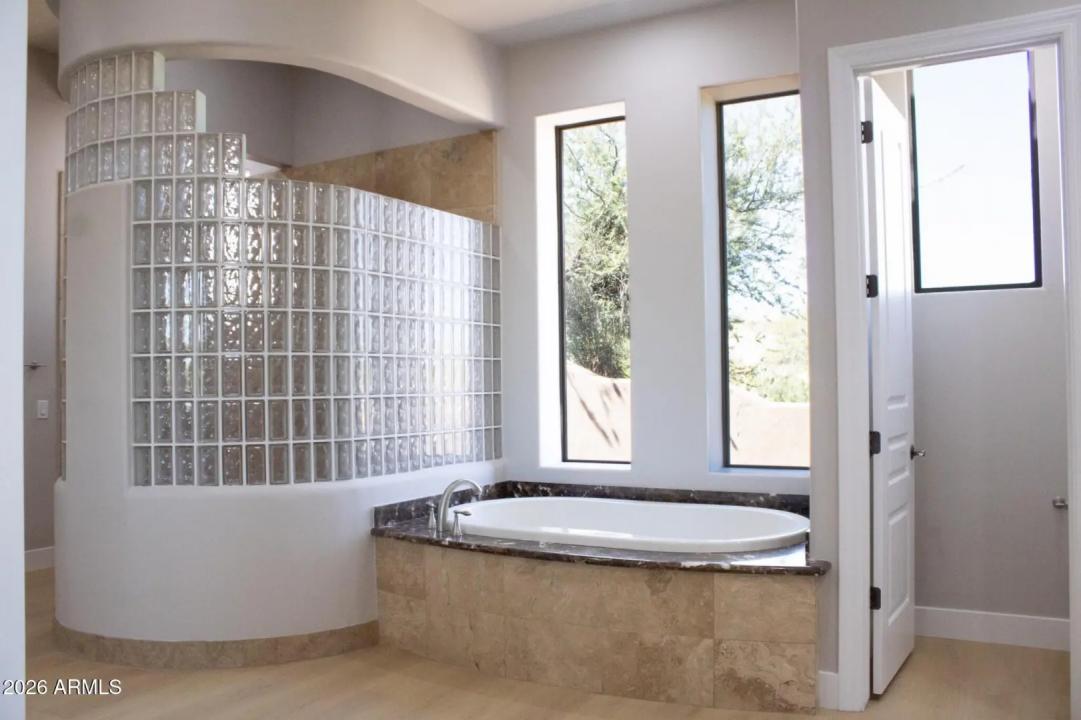 Real Estate Picture 17