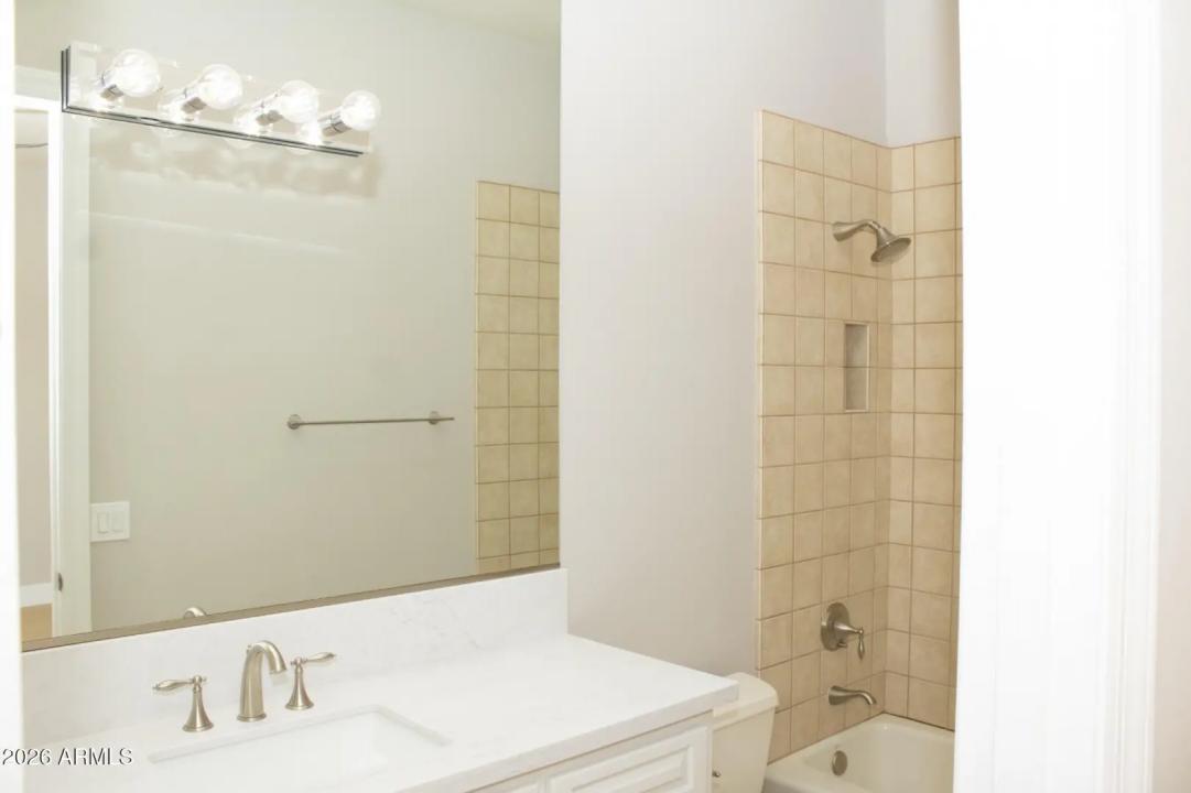Real Estate Picture 21