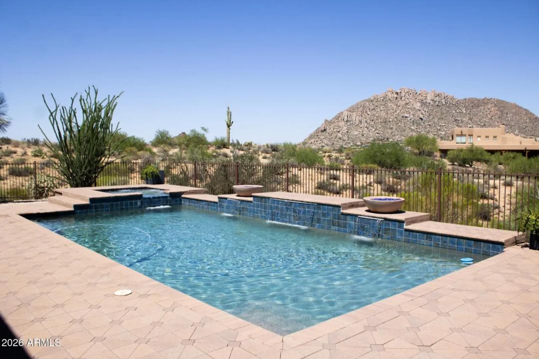Real Estate Picture 24
