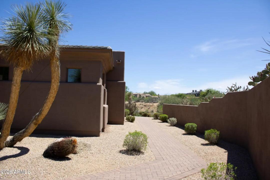 Real Estate Picture 30