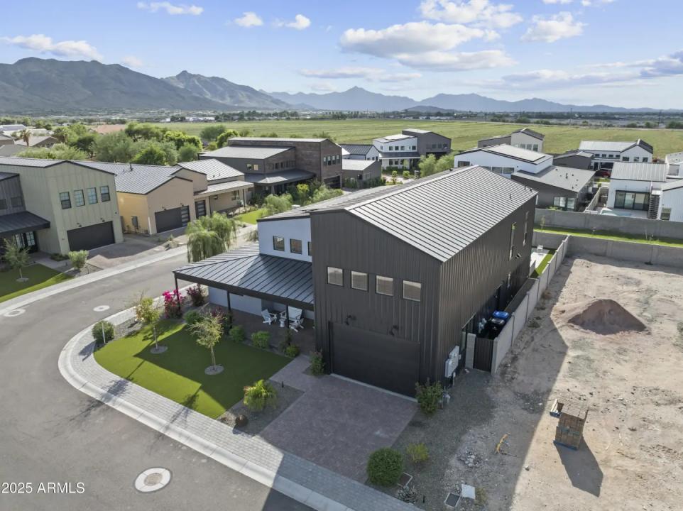 Real Estate Picture 2